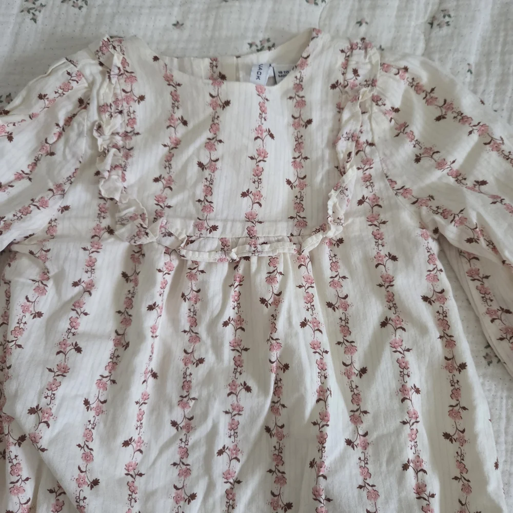 Floral Ruffle Baby Romper - Picture 5 of 5